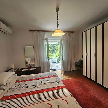 Apartamento In 15285 Novi Vinodolski