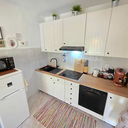 In 15285 Appartement Novi Vinodolski
