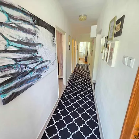 Appartement In 15285 *